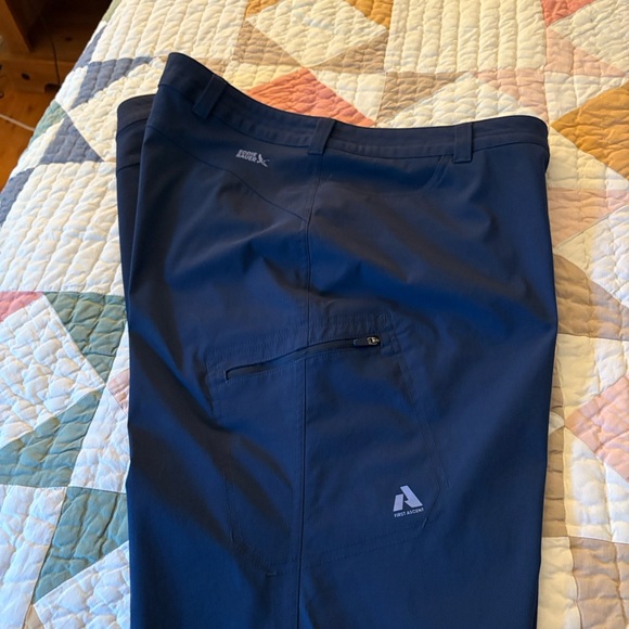 Eddie Bauer Women’s First Ascent Guide Pro Pant - Picture 3 of 5